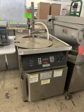 GILES NATURAL GAS AUTO-LIFT FRYER