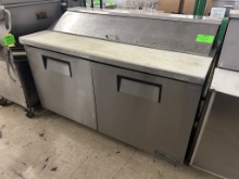 TRUE 5’ REFRIGERATED PREP TABLE