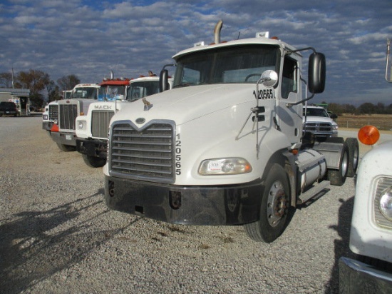 2007 Mack CXN613 Day Cab Truck Tractor