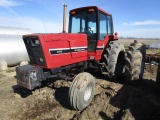 International 5488 Tractor