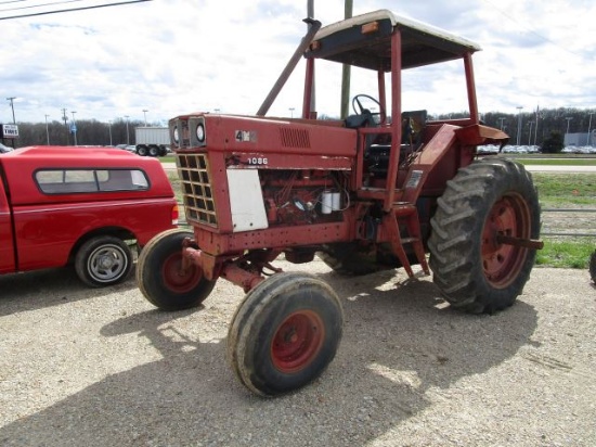 International 1086 Tractor