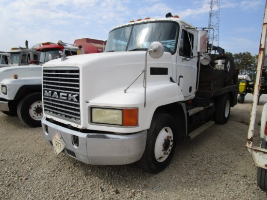 2001 Mack CH612 Lube Truck