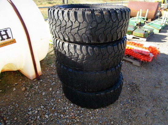 (4) LT275/65R20 Tires