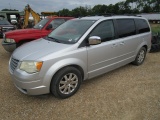 2008 Chrysler Town And Country Mini-Van