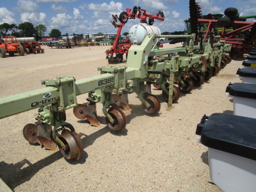 Orthman 837-235 Bedder Lister | Farm Equipment & Machinery Tillage  Equipment Bedders | Online Auctions | Proxibid