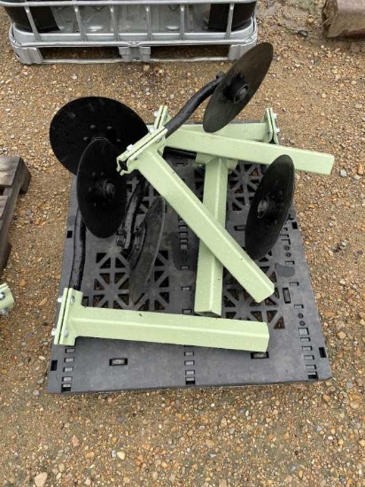 (5) Orthman Disk Blades and Brackets