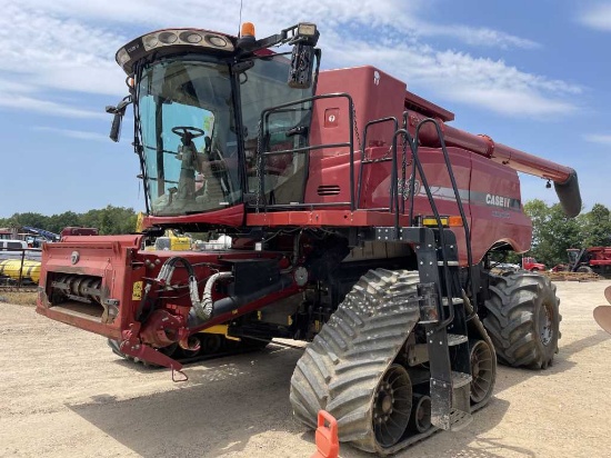 2013 Case IH 8230 Combine