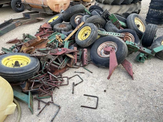 Gauge Wheels and Toolbar Brackets