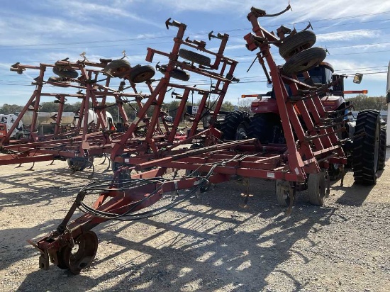Case International 4800 Field Cultivator