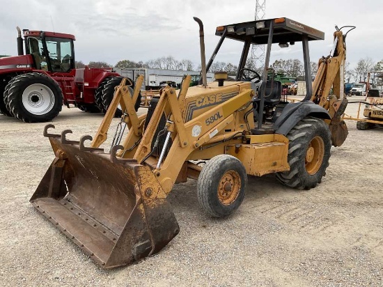 Case 580L Loader Backhoe