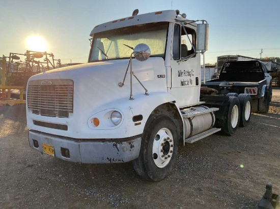 2000 Freightliner FL112 Truck Tractor