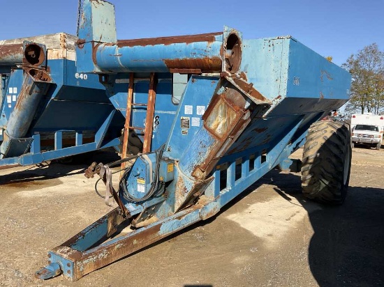 Kinze 840 Grain Cart