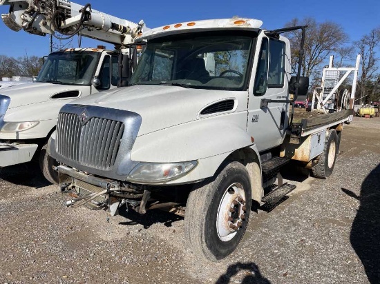 2007 International 4300 Flatbed Truck