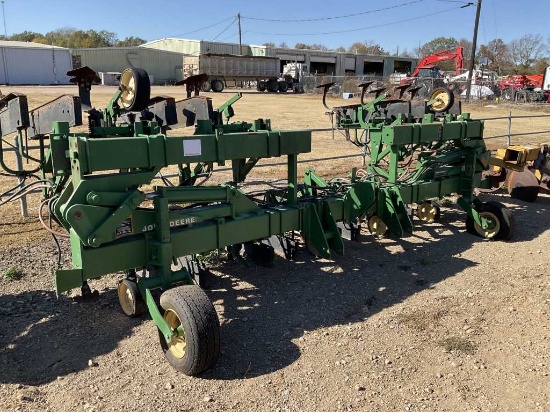 John Deere 845 Lay-By Cultivator