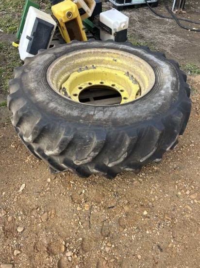 420/90R30 Tire on JD Front Rim