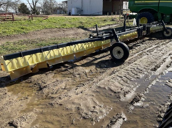 Bell 40’ Broadcast Hooded Sprayer