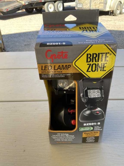 New Grote LED Rechargeable Light w/ Magnetic Base