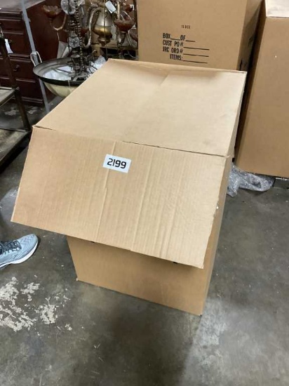 Box of misc decor