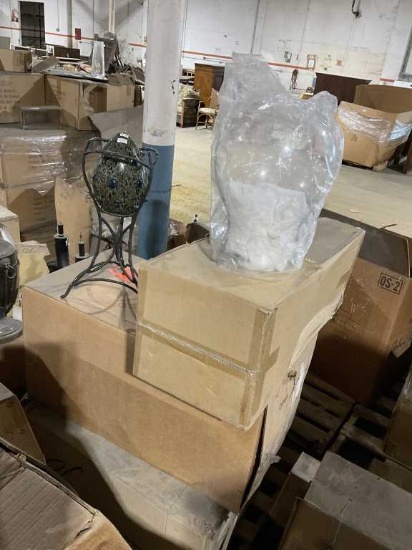 Pallet of decor