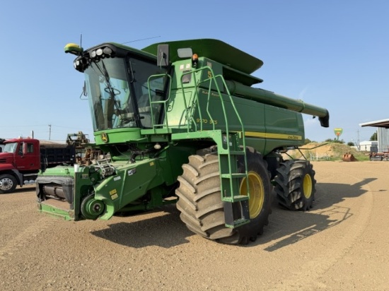 2010 John Deere 9770 Combine