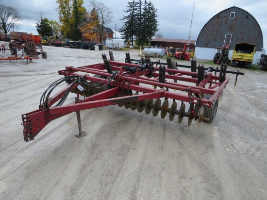 CASE 6500 11 SHANK DISC RIPPER W/ CULTIVATOR