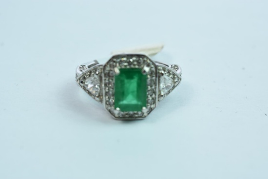 14 KT EMERALD & DIAMOND RING 7.9 GTW, $6500.00 RETAIL VALUE , SIZE 5 3/4
