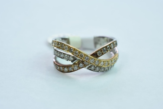 14 KT TWO TONE GOLD & DIAMOND RING .50 CT DIAMOND TW, 5 GTW, $895.00 RETAIL VALUE ,SIZE 6