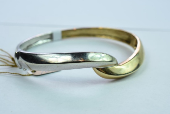 10 KT GOLD HINGED BRACELET, TWO TONE GOLD 14.5 GTW , $ 585.00 RETAIL VALUE