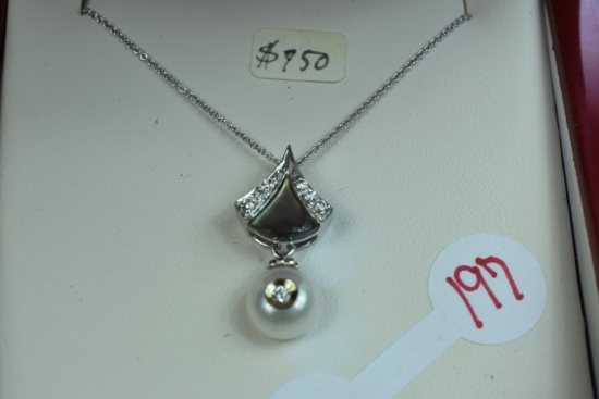 14KT GOLD DIAMOND NECKLACE 4 GTW, $950.00 RETAIL VALUE
