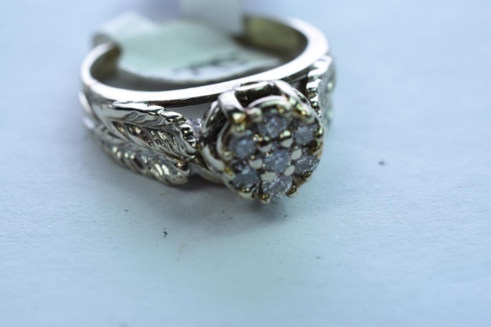 14KT DIAMOND RING 1/2 CT DIAMOND TW, 5 GTW, $1295.00 RETAIL VALUE, SIZE 5