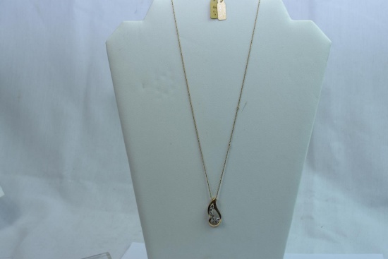 14KT GOLD 19 INCH CHAIN WITH GOLD & DIAMOND PENDANT, 3.2 GTW, $1195.00 RETAIL VALUE