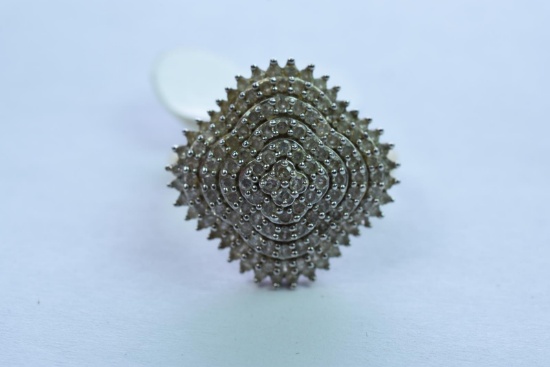 10KT GOLD & DIAMOND RING 4.2 GTW, $1195.00 RETAIL VALUE, SIZE 6/12