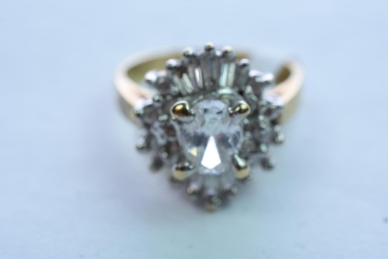 10KT GOLD & DIAMOND RING 5 GTW, SIZE 7