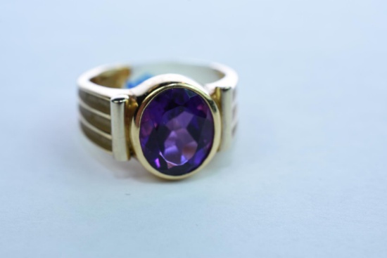 14 KT GOLD RING AMETHYST COLOR STONE 8.4 GTW, $529.00 RETAIL VALUE ,SIZE 5 1/2