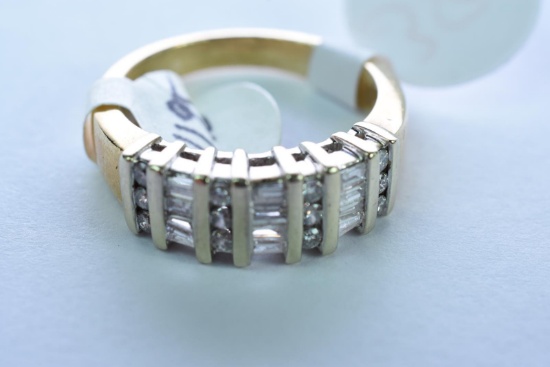 14KT DIAMOND RING 5GTW, $1195.00 RETAIL VALUE, SIZE 6/12