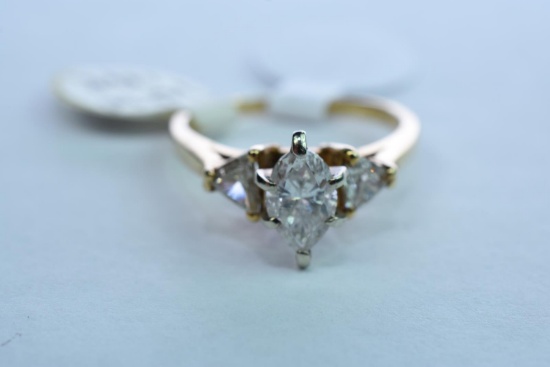 14 KT RING 1 CT DIAMOND TW, 2.7 GTW, $1995.00 RETAIL VALUE ,SIZE 5 1/2