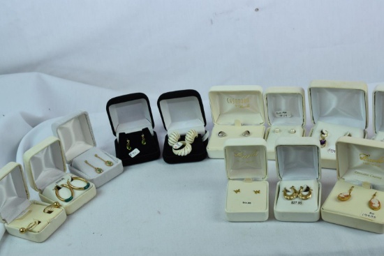 12 PAIRS 14KT EARRINGS