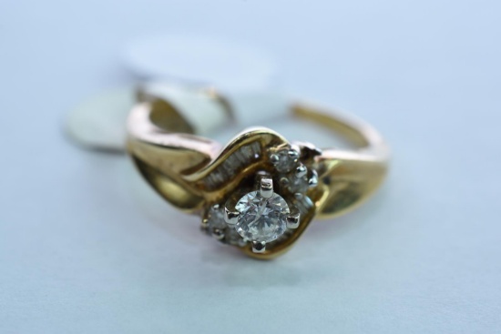"14 KT GOLD & DIAMOND RING 4 GTW, $895.00 RETAIL VALUE , SIZE 6 3/4