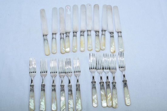 22 PC MOTHER OF PEARL & STERLING FLATWARE