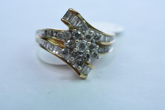 10 KT GOLD & DIAMOND RING 1 CT DIAMOND TW, 4.5 GTW, $550.00 RETAIL VALUE , SIZE 6 3/4
