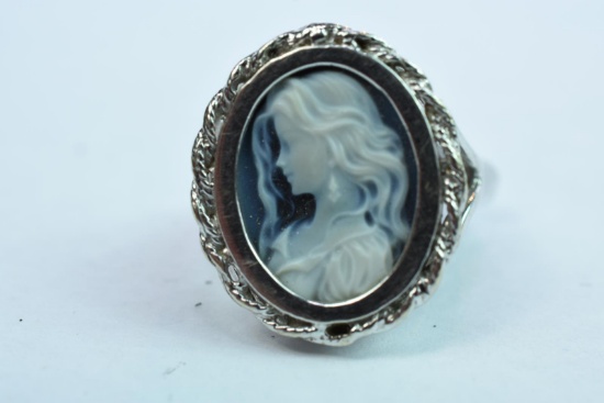 14KT CAMEO RING 5.6 GTW $399.00 , SIZE 4 3/4