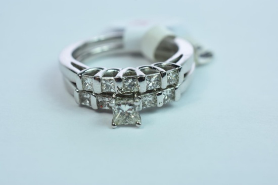 14KT GOLD & DIAMOND RING 1 CT DIAMOND TW, 8 GTW, $2495.00 RETAIL VALUE , SIZE 6 1/2