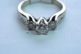14KT GOLD & DIAMOND RING 1 CT DIAMOND TW, 5 GTW, $1799.00 RETAIL VALUE , SIZE 8