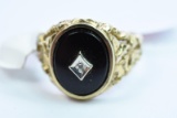 10KT MENS GOLD RING 4 GTW, $250.00 RETAIL VALUE, SIZE 9 1/2