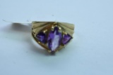 10 KT GOLD RING 5.5 GTW, $299.00 RETAIL VALUE, SIZE 6