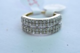 10KT GOLD & DIAMOND RING 3 GTW, $899.00 RETAIL VALUE, SIZE 7