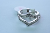 14KT RING GUARD DIAMOND 5 GTW, $1595.00 RETAIL VALUE, SIZE 6 1/2