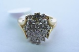 14 KT GOLD & DIAMOND RING 1 CT DIAMOND TW, 6 GTW, $995.00 RETAIL VALUE, SIZE 5 1/2