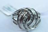 14 KT GOLD & DIAMOND 34 CT DIAMOND TW, 6.5 GTW, $1155.00 RETAIL VALUE ,SIZE 7