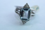 10 KT RING 4.1 GTW, $895.00 RETAIL VALUE , SIZE 4 3/4